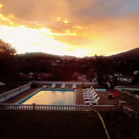 Hotel Camou 2*