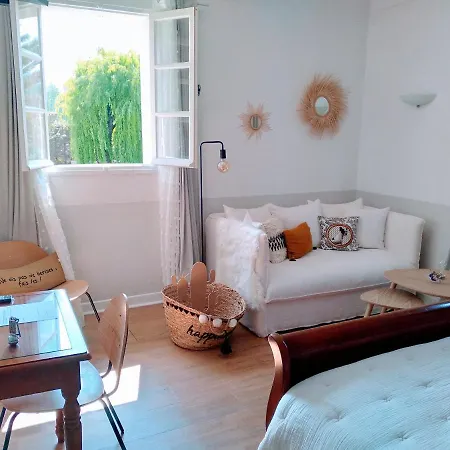 Camou Hotel Uhart-Cize
