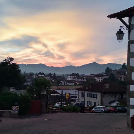 Camou Hotel 2*