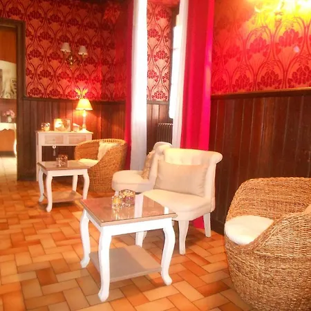 Camou Hotel 2*